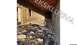 Kuća 350m2 &ndash; Gornji Karin *POGLED MORE* (ID-2540/A)