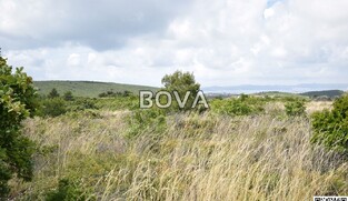 Građevinsko zemlji&scaron;te 1400m2 &ndash; Debeljak *Pravilan oblik* (ID-2567/E)